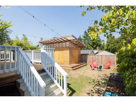 2241 N Winchell Street Portland OR 97217