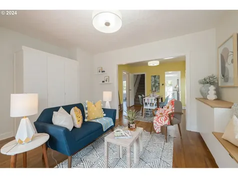 2241 N Winchell Street Portland OR 97217