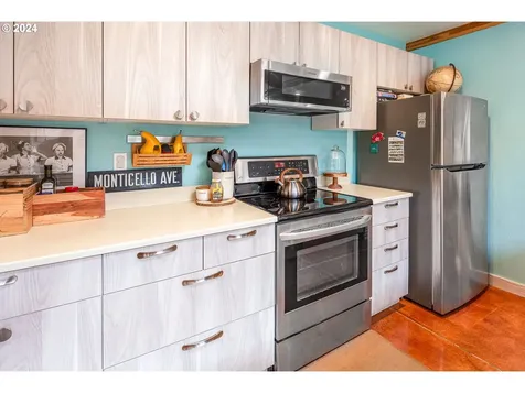 383 Irving Road Eugene OR 97404