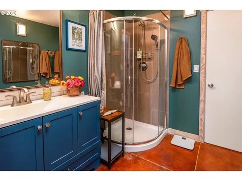 383 Irving Road Eugene OR 97404