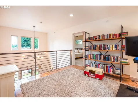 383 Irving Road Eugene OR 97404