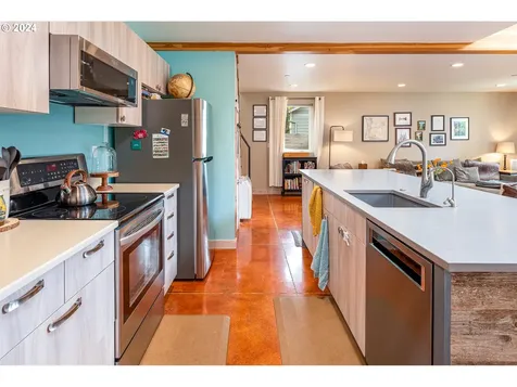 383 Irving Road Eugene OR 97404