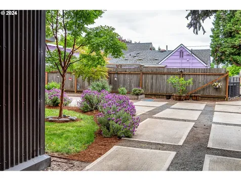 383 Irving Road Eugene OR 97404