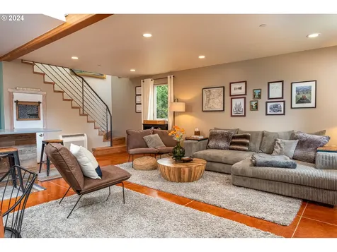 383 Irving Road Eugene OR 97404