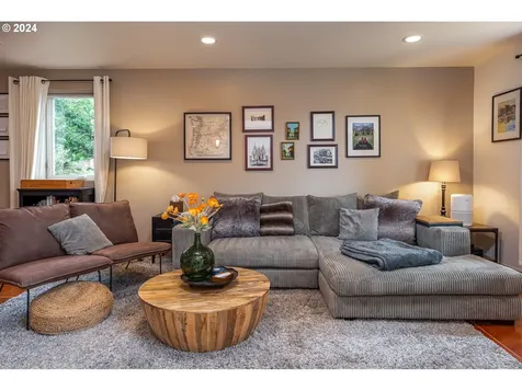 383 Irving Road Eugene OR 97404