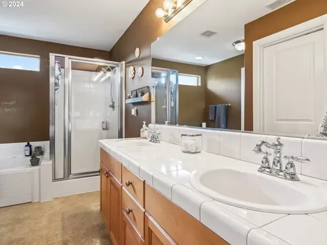 13211 Se Kisor Court Happy Valley OR 97086