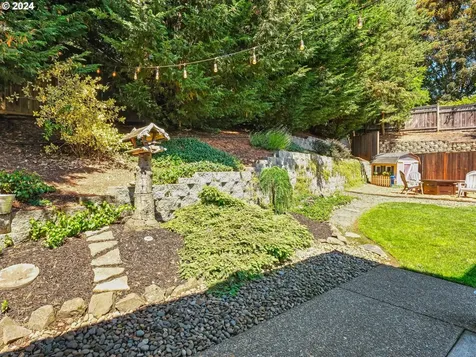 13211 Se Kisor Court Happy Valley OR 97086