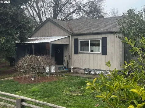 4121 SE Whiteson Road Mcminnville OR 97128