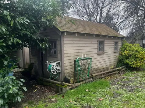 4121 SE Whiteson Road Mcminnville OR 97128