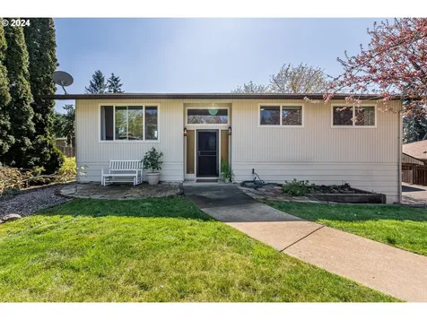 930 Stark Street Woodburn OR 97071