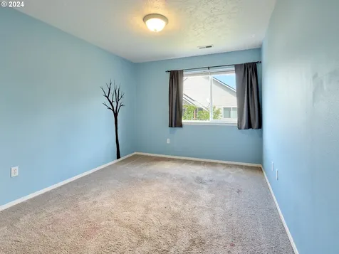 38871 Jerger Street Sandy OR 97055