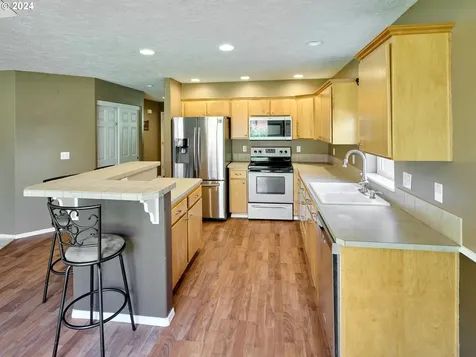 38871 Jerger Street Sandy OR 97055