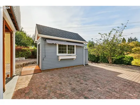 8775 SW Ironstone Place Beaverton OR 97007