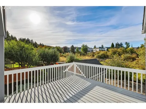 8775 SW Ironstone Place Beaverton OR 97007