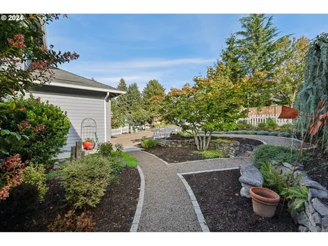 8775 SW Ironstone Place Beaverton OR 97007