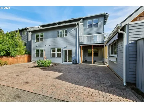 8775 SW Ironstone Place Beaverton OR 97007
