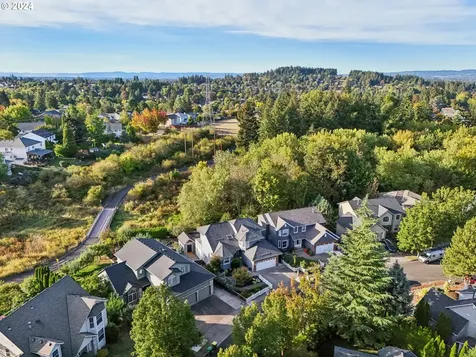 8775 SW Ironstone Place Beaverton OR 97007