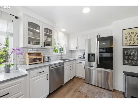 562 Warrington Avenue Eugene OR 97404