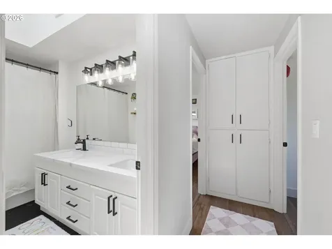 562 Warrington Avenue Eugene OR 97404