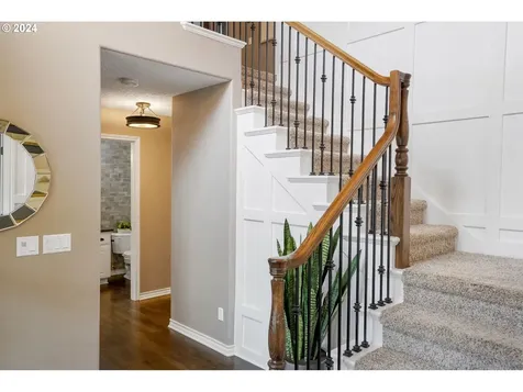 2922 Laurelwood Court Nw Salem OR 97304