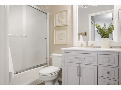 2922 Laurelwood Court Nw Salem OR 97304