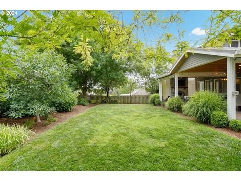 2922 Laurelwood Court Nw Salem OR 97304