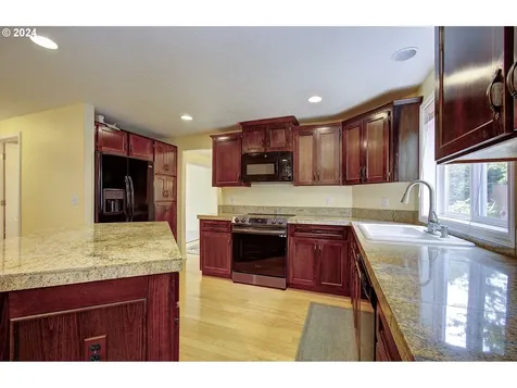 11216 NW 25th Court Vancouver WA 98685