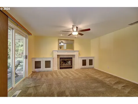 11216 NW 25th Court Vancouver WA 98685