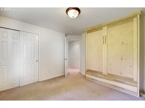 11216 NW 25th Court Vancouver WA 98685