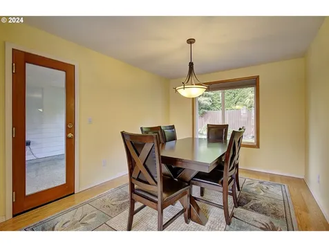 11216 NW 25th Court Vancouver WA 98685