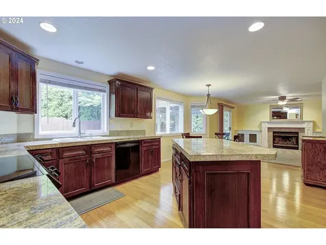 11216 NW 25th Court Vancouver WA 98685