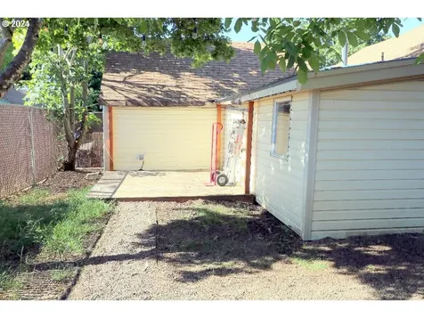 1140 Se Lewis Street Dallas OR 97338