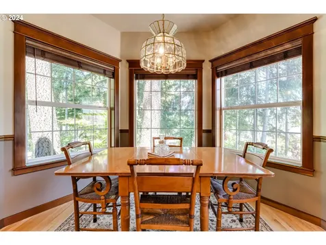 1103 S 68th Place Springfield OR 97478