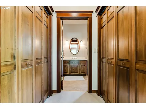 1103 S 68th Place Springfield OR 97478