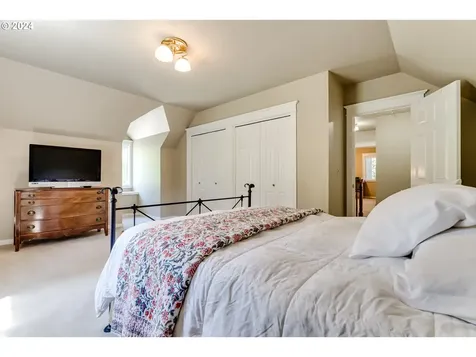 1103 S 68th Place Springfield OR 97478