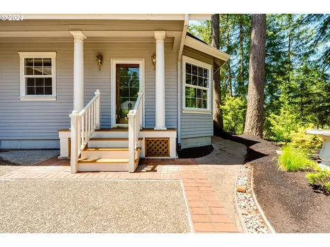 1103 S 68th Place Springfield OR 97478