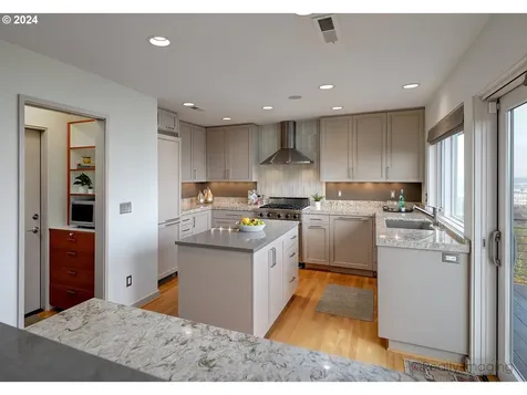 400 NW Maywood Drive Portland OR 97210