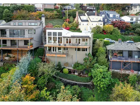 400 NW Maywood Drive Portland OR 97210