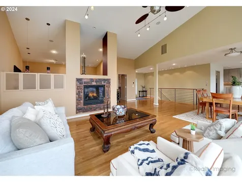 400 NW Maywood Drive Portland OR 97210