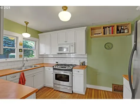4105 NE 74th Avenue Portland OR 97218