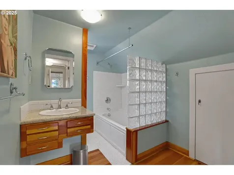 4105 NE 74th Avenue Portland OR 97218