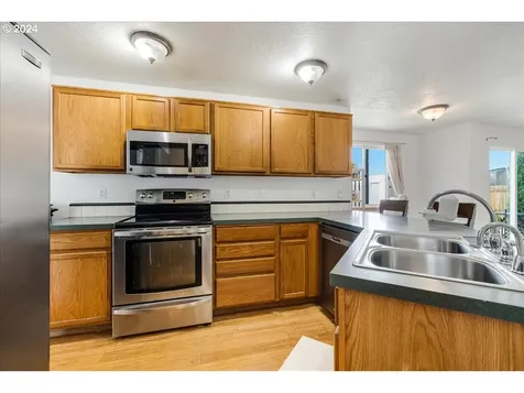 792 16th Street Lafayette OR 97127