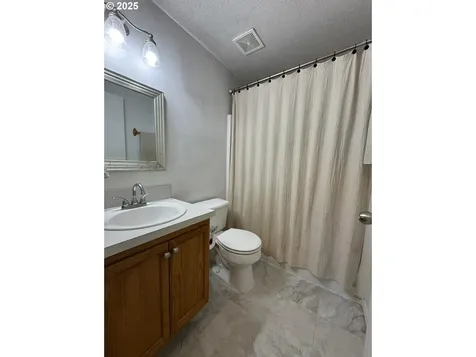 792 16th Street Lafayette OR 97127