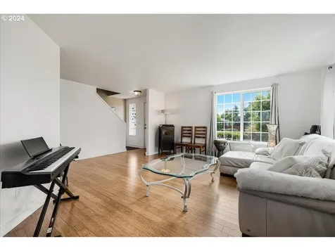 792 16th Street Lafayette OR 97127