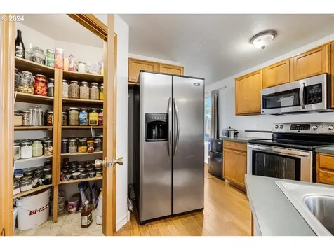 792 16th Street Lafayette OR 97127