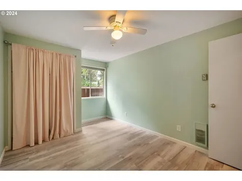 12704 NE 38th Circle Vancouver WA 98682