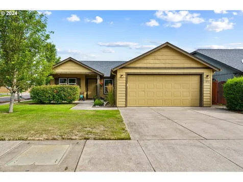 1895 Adelman Loop Eugene OR 97402