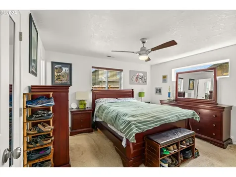 1895 Adelman Loop Eugene OR 97402