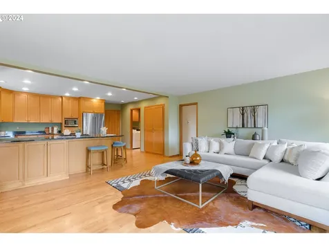 2360 Valley View Drive West Linn OR 97068