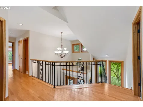 2360 Valley View Drive West Linn OR 97068